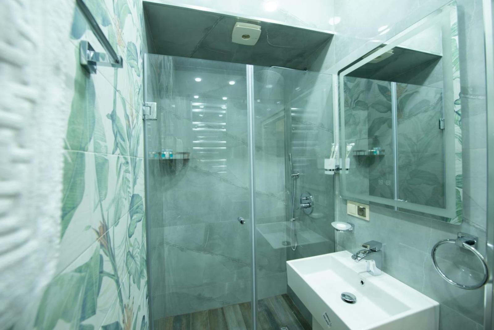 Marita Hotel Тбилиси Екстериор снимка