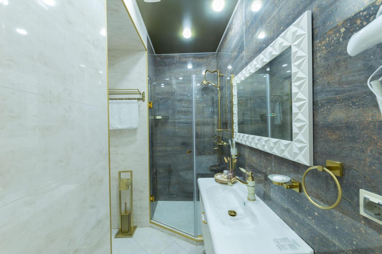 Marita Hotel Тбилиси Екстериор снимка