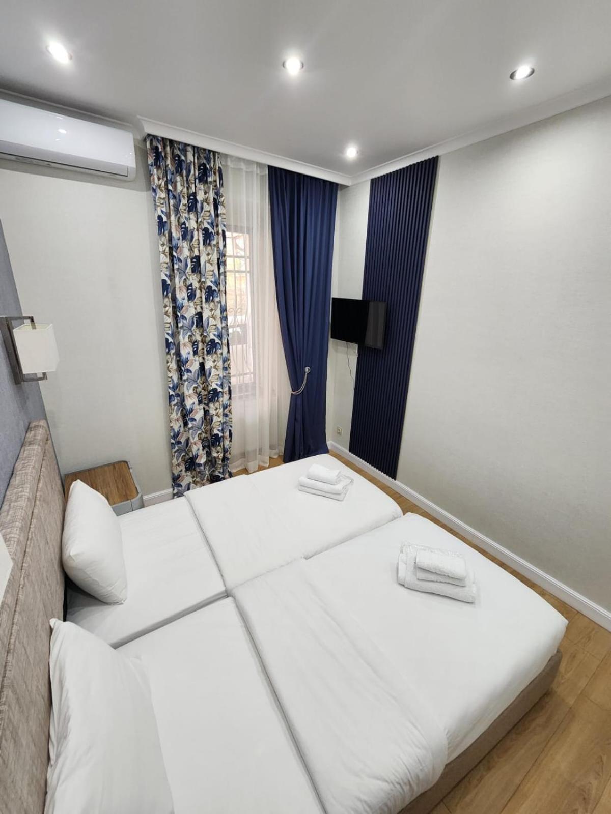Marita Hotel Тбилиси Екстериор снимка