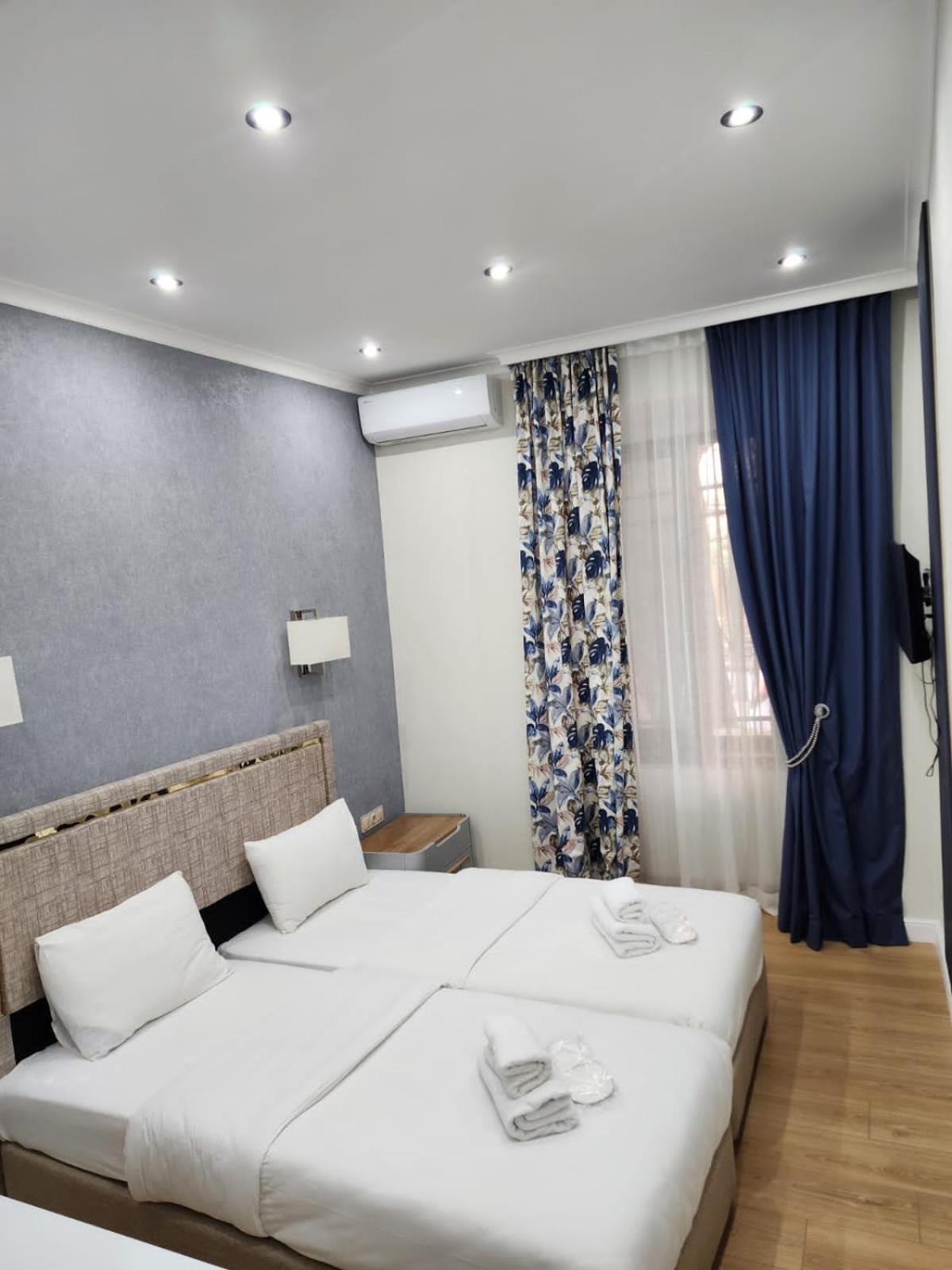 Marita Hotel Тбилиси Екстериор снимка
